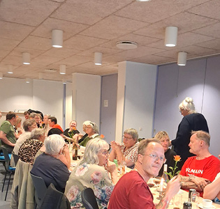 Nyhedsbillede til forsiden - fællesspisning MSafd6.jpg